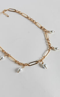 Lausanne Necklace - Pearl Chunky Pendant Necklace in Gold